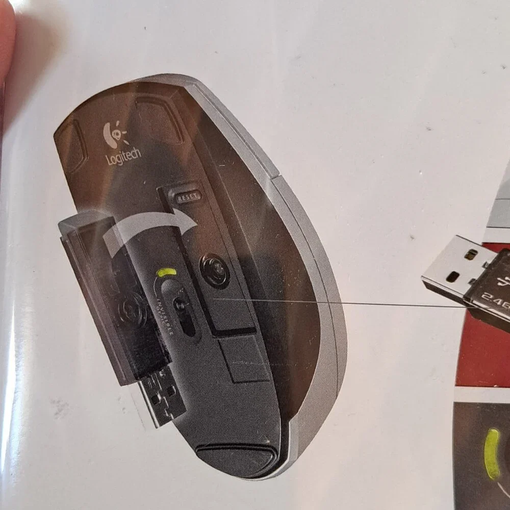 Logitech V200 Cordless Notebook Mouse Optical USB Windows & Mac 2005 NEW SEALED
